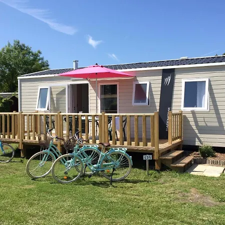 Le Clos Des Genets Campingplatz 2*