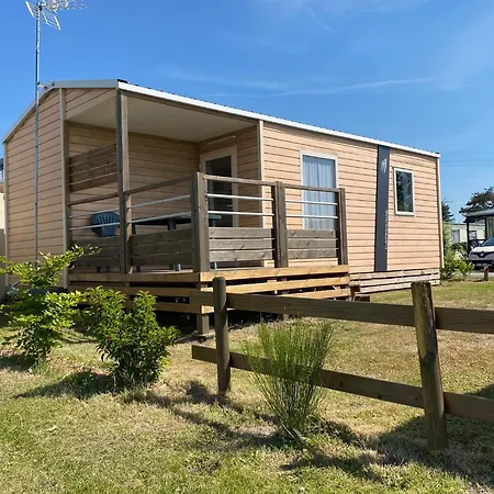 Le Clos Des Genets Campingplatz 2*