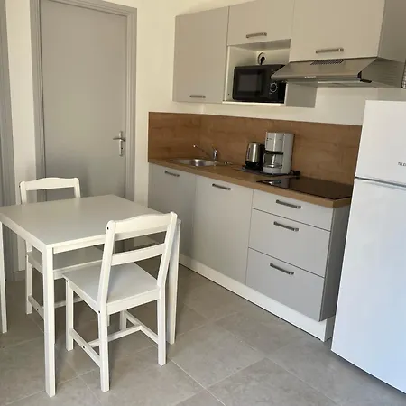 Camping Le Clos Des Genets 2*